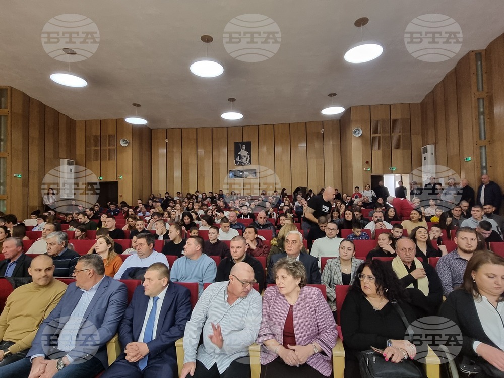 Плевен - спортисти и треньори на община Плевен
