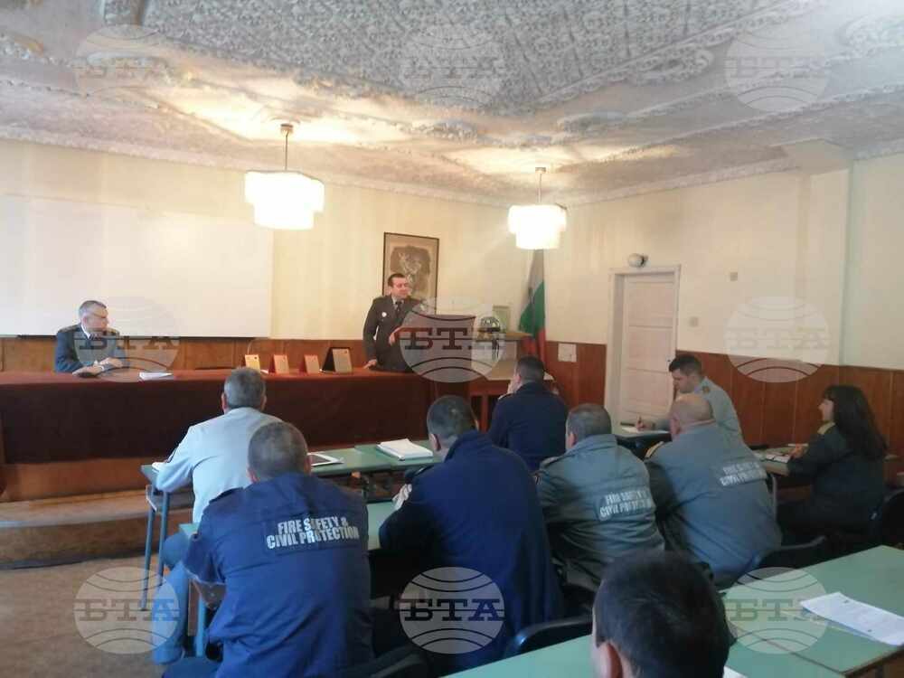 Трима са победителите в конкурса „Пожарникар на годината“ за област Сливен