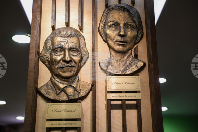 Сатиричен театър "Алеко Константинов" - маски - откриване 