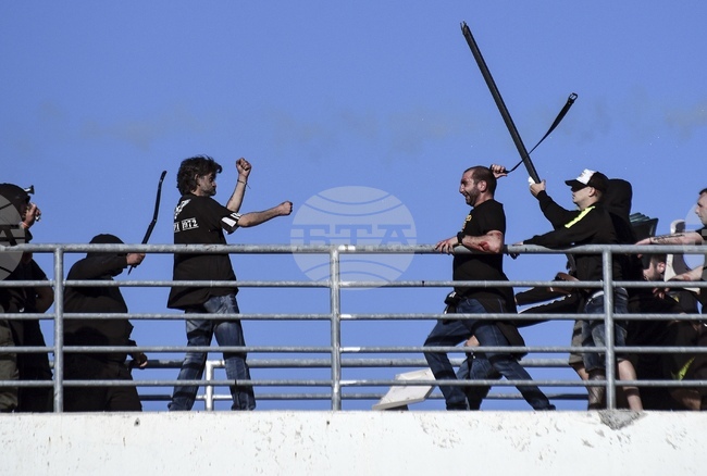 В Атина започна делото срещу президента на Олимпиакос и футболни фенове