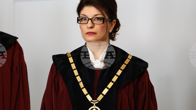Democratic Bulgaria, Vazrazhdane Call on Constitutional Court Judge Desislava Atanasova to Resign