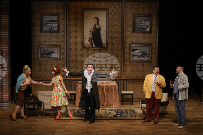 Сатиричен театър - "Два билета до Майорка" - пиеса