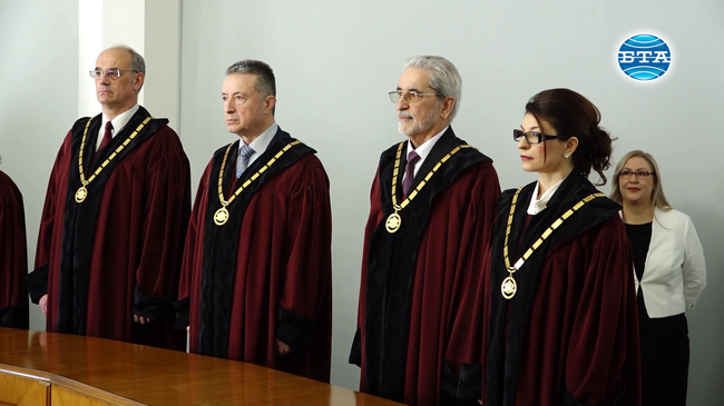  Десислава Атанасова и Борислав Белазелков положиха клетва като конституционни съдии