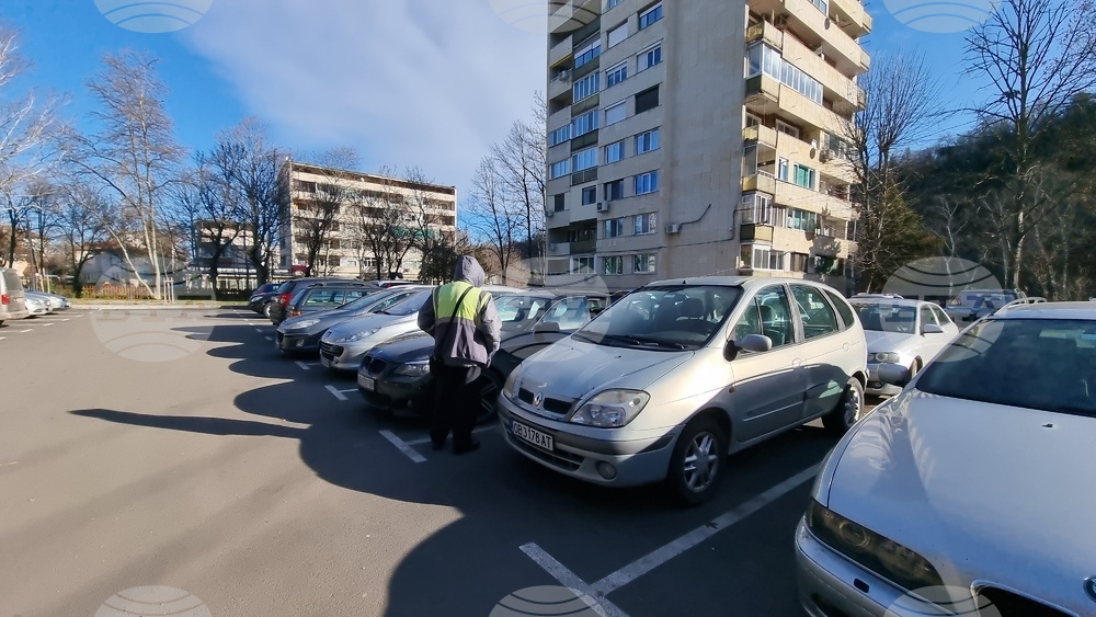 Община Ловеч предлага въвеждане на зони за платено паркиране в централната част на града