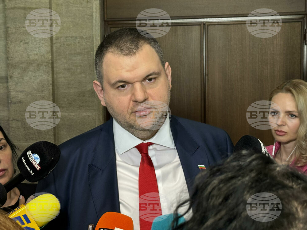 Делян Пеевски, председател на ПГ на ДПС: Отсъствието на Радев е без значение. Той е просто един гост. Асен Василев е жертва на медиен олигарх