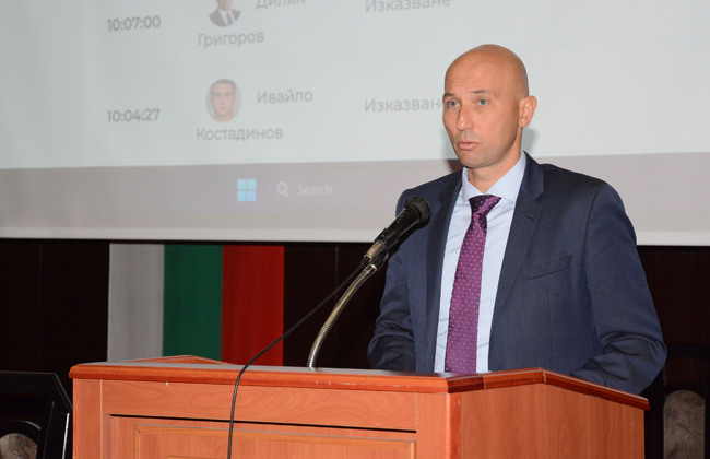 Заместник-кметът по правните въпроси Диан Иванов: Генералният план за организация на движението в Приморски парк е изтекъл на 17 април 2023 г.