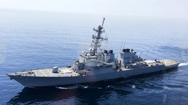 Иранските Гвардейци на революцията поканиха Тръмп да нареди на американски кораби да ескортират танкери през Ормузкия проток