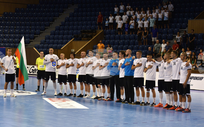 Младежкият национален отбор на България по хандбал заминава с група от 14 състезатели за финалната фаза на турнира IHF Trophy Junior Men в Косово