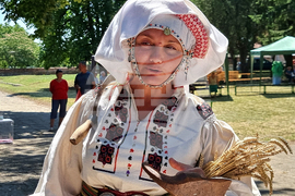 Село Недан - стогодишни автентични носии