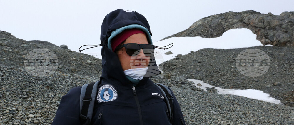 Антарктида - Национална антарктическа експедиция - полуостров Хърд - Ралица Събева