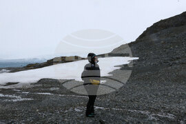 Антарктида - Национална антарктическа експедиция - полуостров Хърд - Ралица Събева