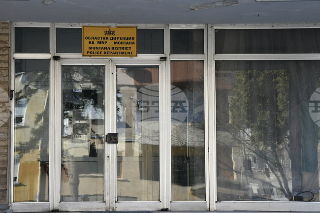 Удължиха мярката за задържане на 17-годишния младеж, нападнал кмета на монтанското село Вирове 