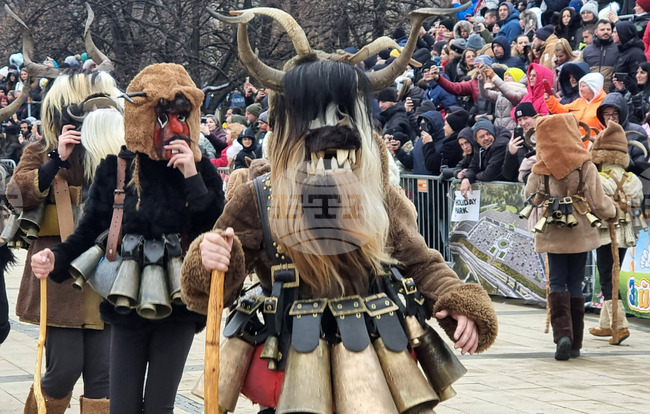 Перник - Международен фестивал на маскарадните игри „Сурва“