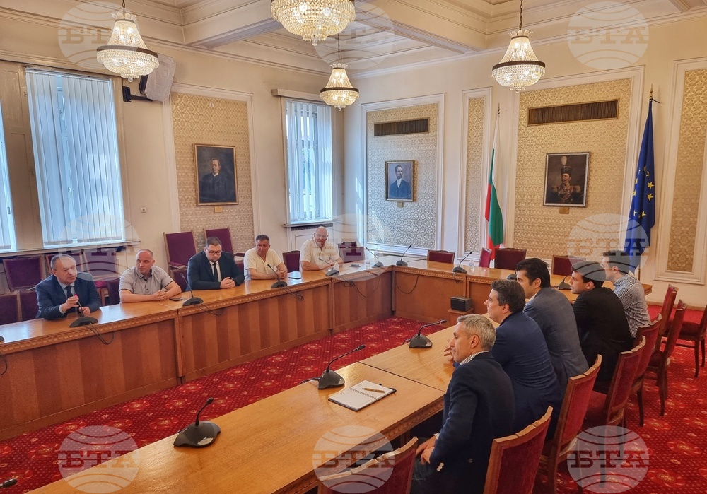 Продължаваме Промяната - нечленуващи в парламентарна група депутати - среща