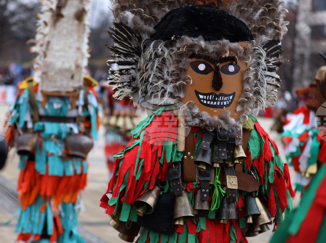 Над 12 000 участници се очаква да пристигнат в Перник за фестивала "Сурва"