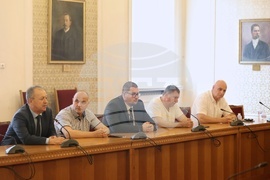 Продължаваме Промяната - нечленуващи в парламентарна група депутати - среща