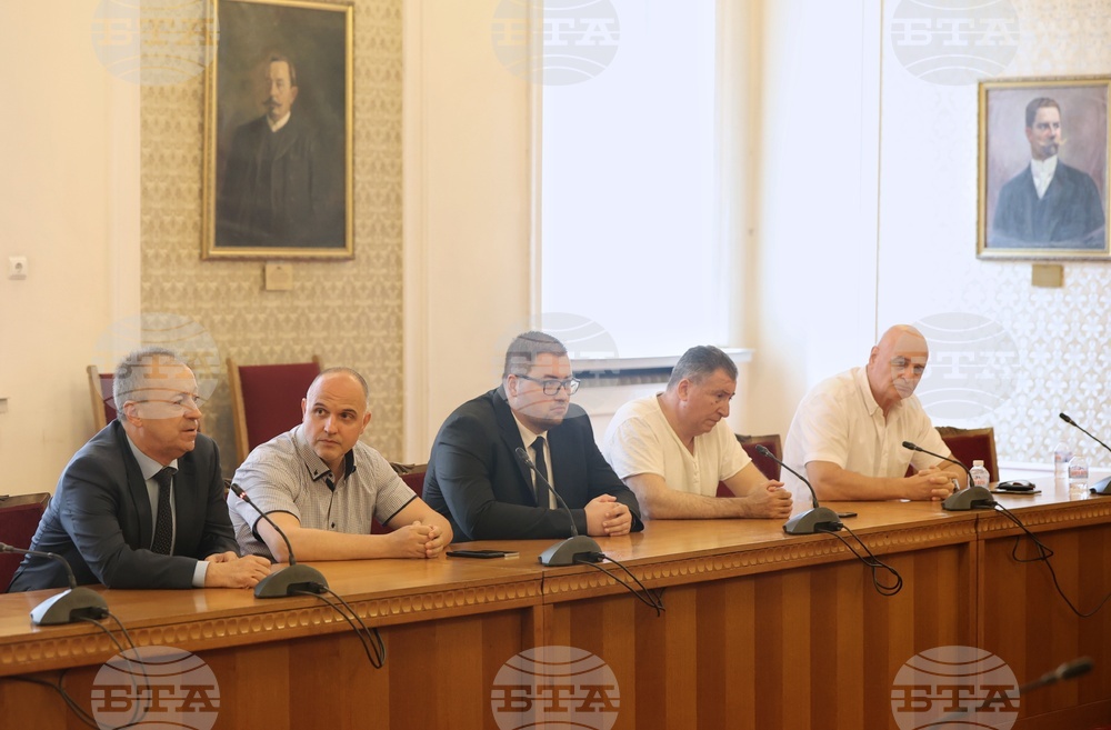 Продължаваме Промяната - нечленуващи в парламентарна група депутати - среща