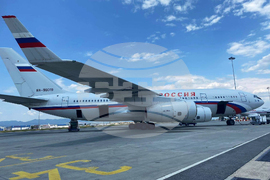 Летище София - самолет - руски дипломати