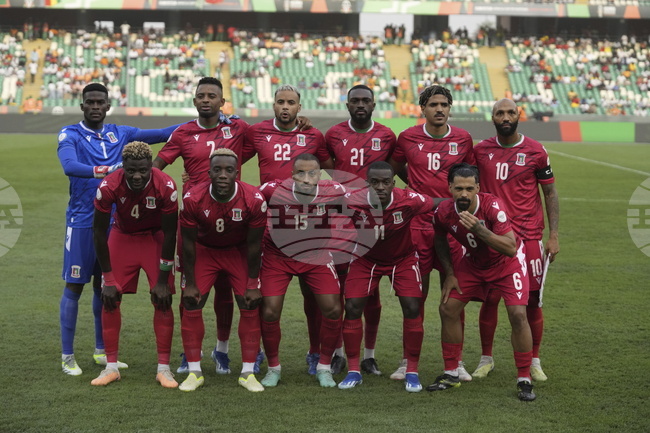 Двама футболисти на Екваториална Гвинея получиха наказания заради обида към съдия