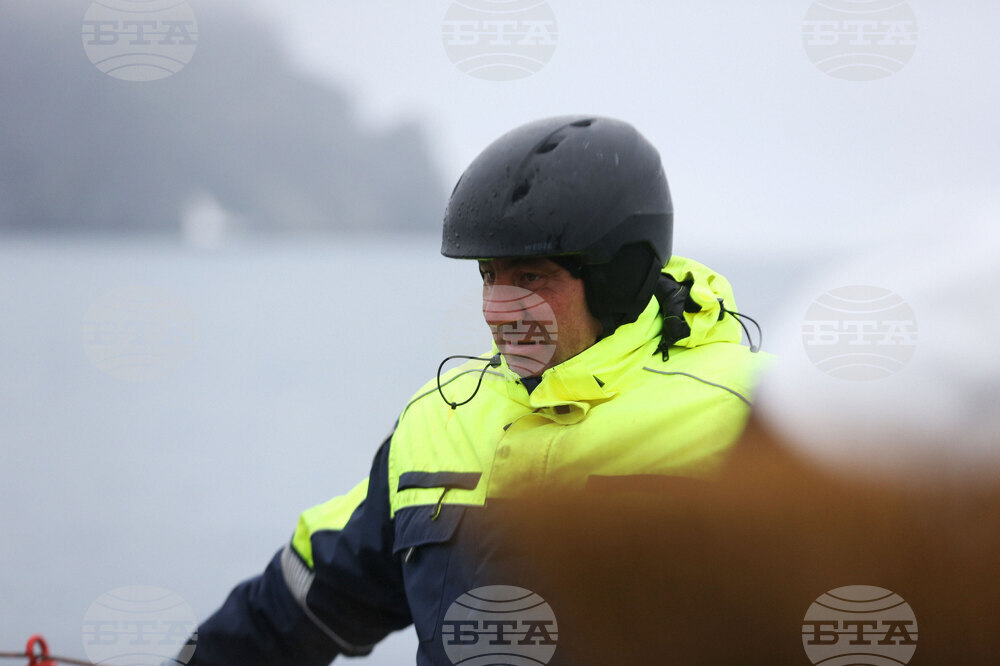 Национална антарктическа експедиция - Остров Ливингстън - Военен научноизследователски кораб „Св. Св. Кирил и Методий“ - НИК 421