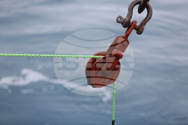 Национална антарктическа експедиция - Остров Ливингстън - Военен научноизследователски кораб „Св. Св. Кирил и Методий“ - НИК 421