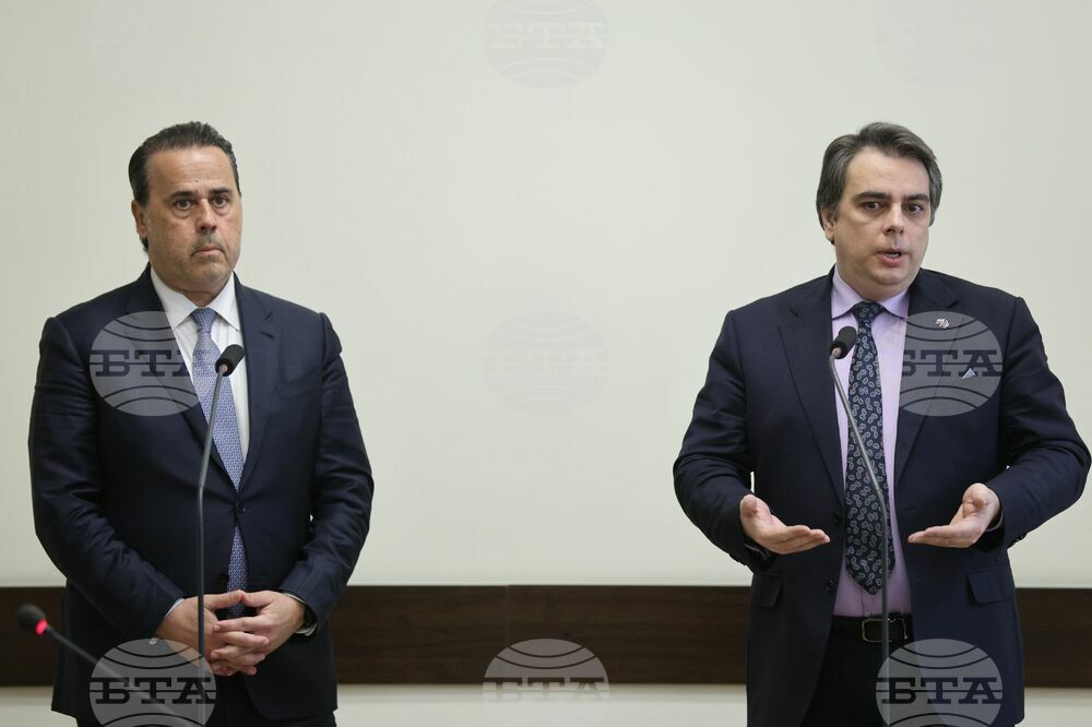 Bulgarian Finance Minister Confers with Greek State Minister