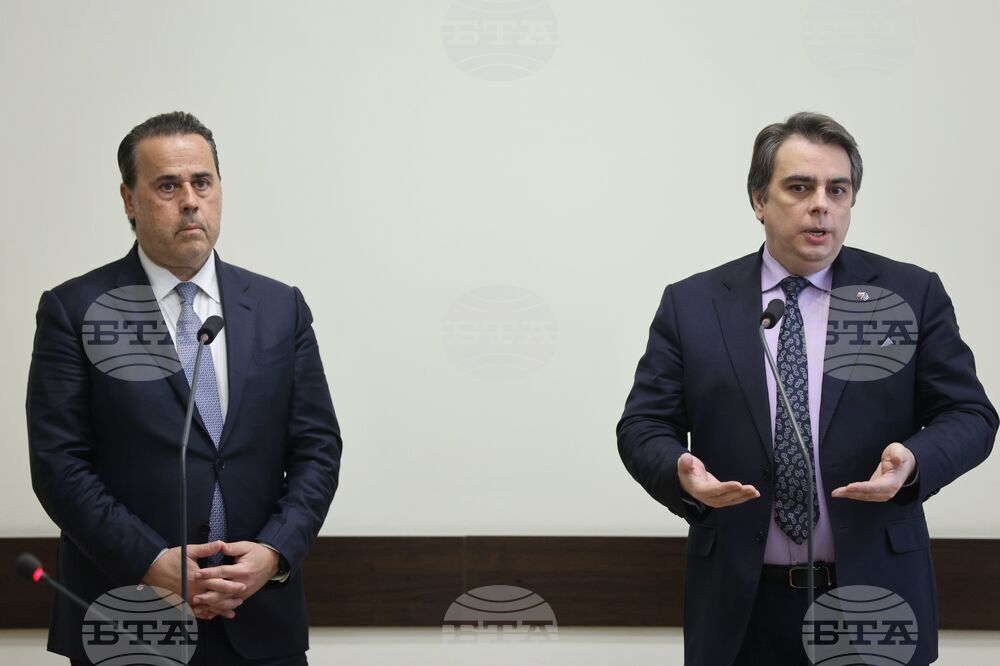 Министерство на финансите - Асен Василев - Ставрос Папаставру - среща - изявления