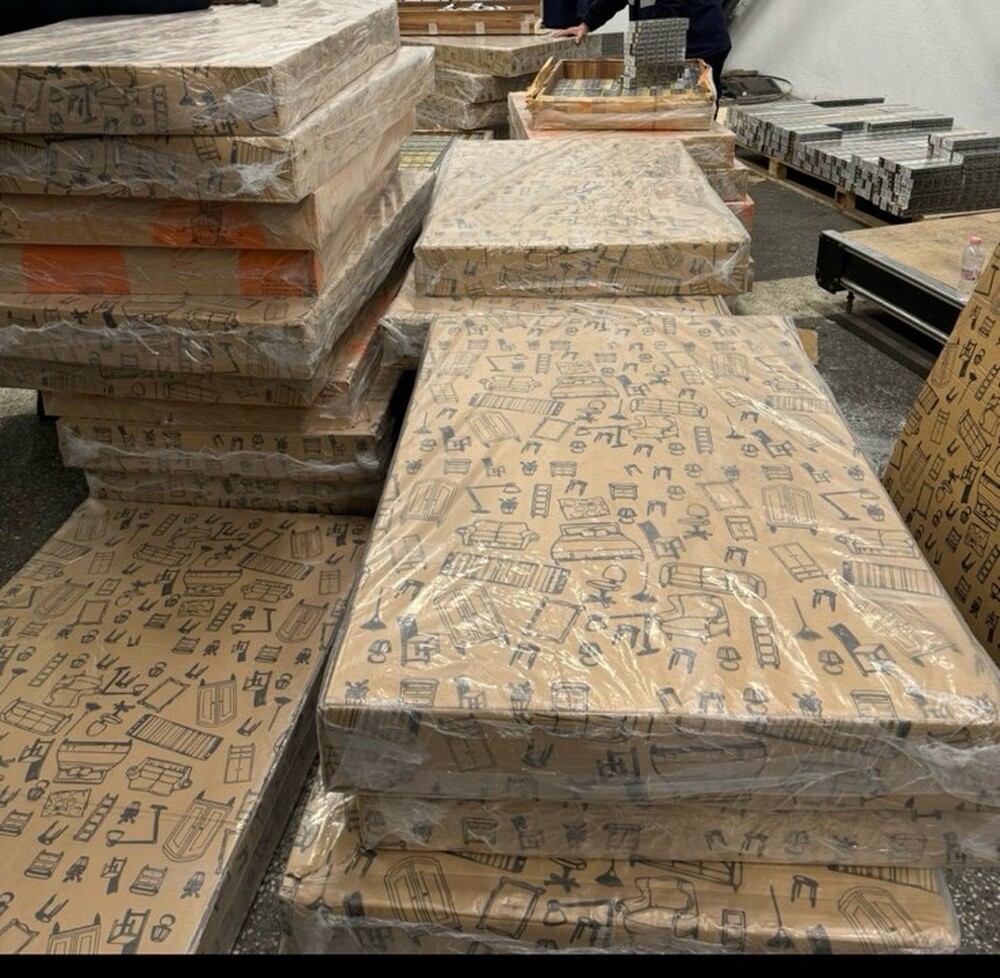 Агенция „Митници“: Голямо количество контрабандни цигари, укрити в мебели, откриха митническите служители на МП Капитан Андреево