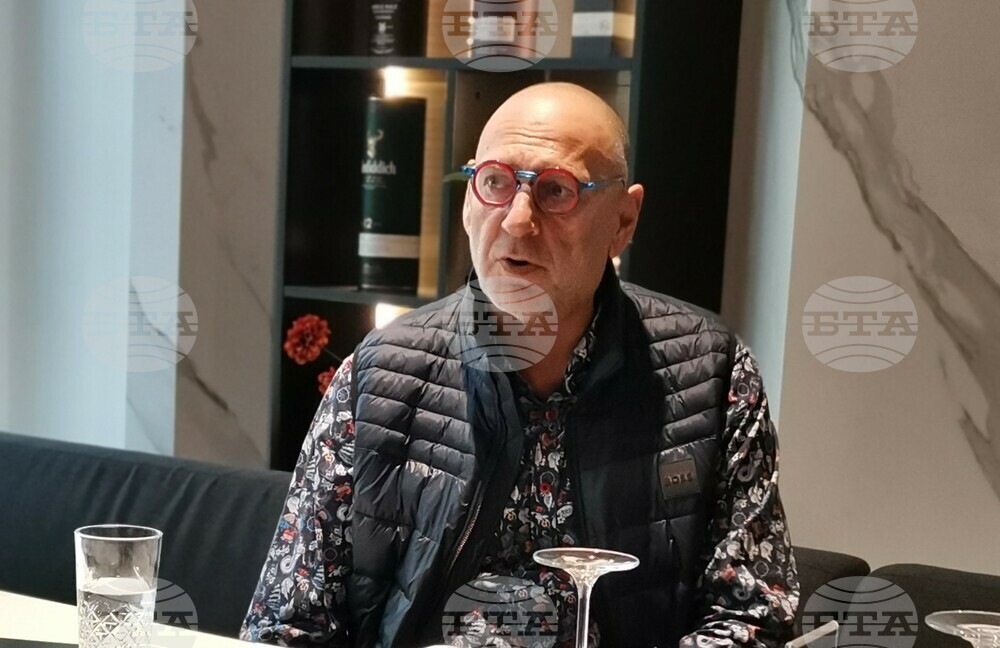 Край крепостта "Русокастро" може да бъде създаден национален депозитар на артефакти, каза в Бургас Любен Дилов-син