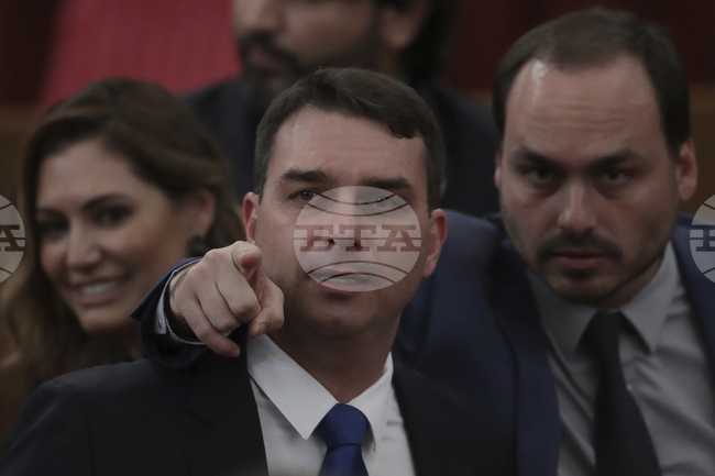 Най-големият син на Болсонаро обяви, че ще се кандидатира за президент на Бразилия 