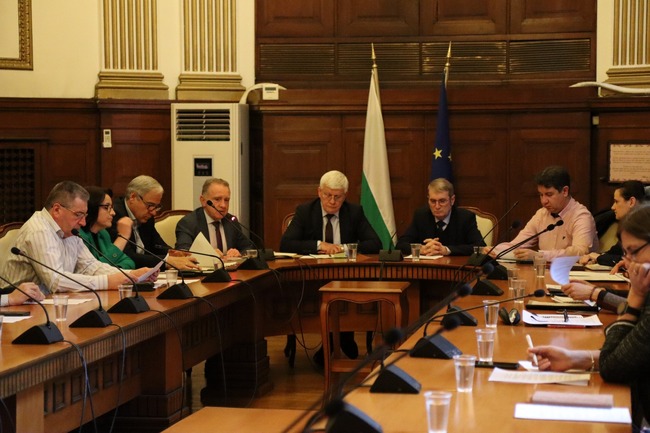 Министър Вътев: Отваряме нови възможности за износ на български хранителни и селскостопански стоки