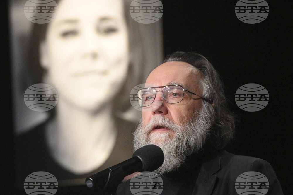 Russian Ultranationalist Ideologue Dugin Says Romania "Will Be Part of Russia Soon"