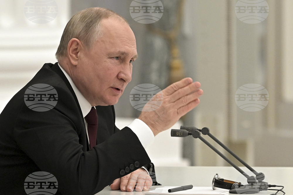 Путин увери, че няма намерение да възстановява империя, предаде Франс прес