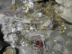 Снимки: Агенция „Митници“