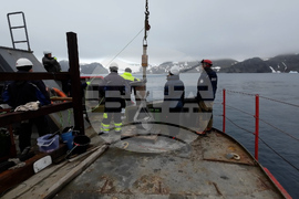 Антарктика - остров Ливингстън - антарктическо морско дъно - изследване