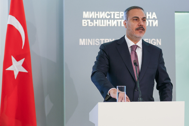 Бихме желали възможно най-скоро да постигнем стокообмен между България и Турция в размер на 10 млрд. долара, каза министър Хакан Фидан