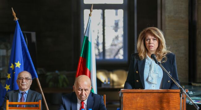 Вицепрезидентът: Опитът за обезбългаряване трябва да бъде спрян