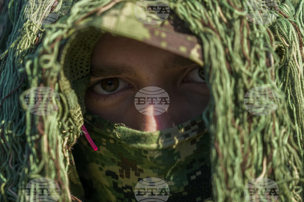 Сърбия вероятно ще върне задължителната военна служба и тя ще трае 75 дни, каза сръбският президент