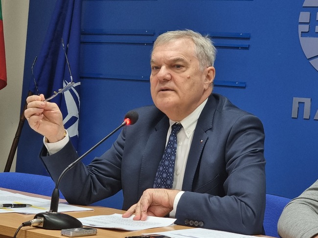 Изборите за Народно събрание ще се очертаят, когато се отиде към касиране на избора за кмет на София, смята Румен Петков