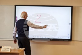 Русе - университет - интерактивни монитори