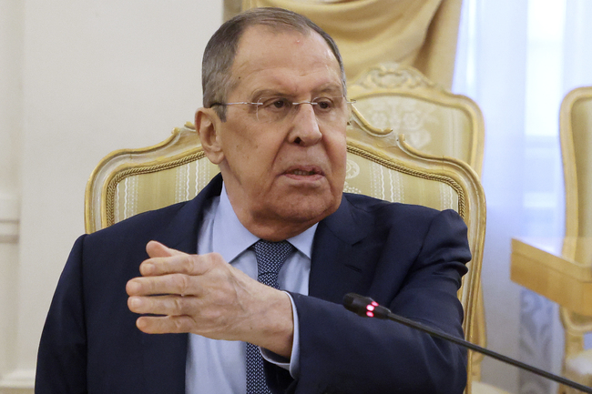 Лавров обеща, че Русия ще защитава интересите си в Арктика