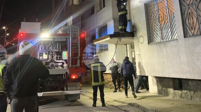 Включен в комина абсорбатор е предизвикал пожар в жилищен блок в Мадан