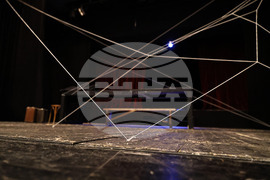 Пловдив - Спектакъл "Аз ли съм или не съм" по стихове на Борис Христов и Валери Петров