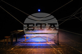 Пловдив - Спектакъл "Аз ли съм или не съм" по стихове на Борис Христов и Валери Петров