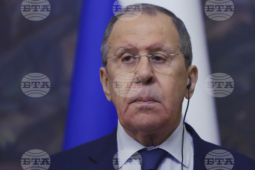 Лавров разкритикува оповестяването от френска телевизия на разговор между Макрон и Путин
