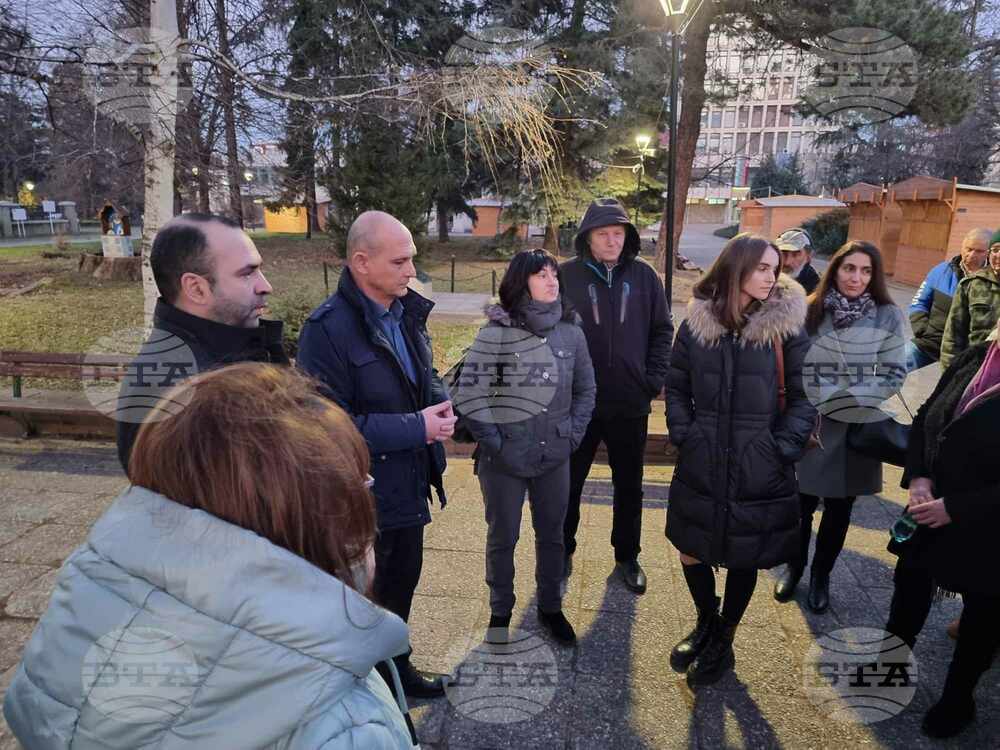 Ученици и учители от Кюстендил настояват за запазването на паралелка в Езиковата гимназия в града