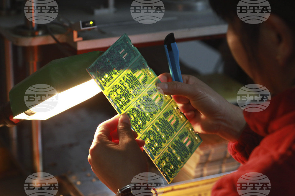 Изследователи в Китай създадоха транзистор с ултраниска консумация на енергия