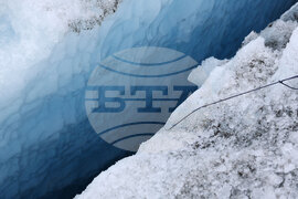 Национална антарктическа експедиция - остров Ливингстън - ледник Перуника - изглед