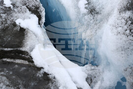 Национална антарктическа експедиция - остров Ливингстън - ледник Перуника - изглед