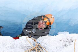 Национална антарктическа експедиция - ледник Перуника - Цветан Паров - данни - събиране